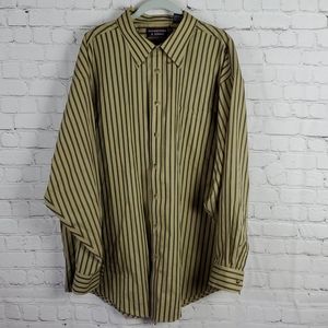 Roundtree & Yorke 2X Big Button Down Shirt